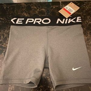 GIRLS NIKE PROS (NEW)